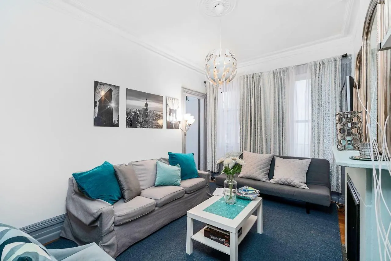 Cloverleaf Apartment - Perfectly Located Near Restaurants, Shops, & Sites New York