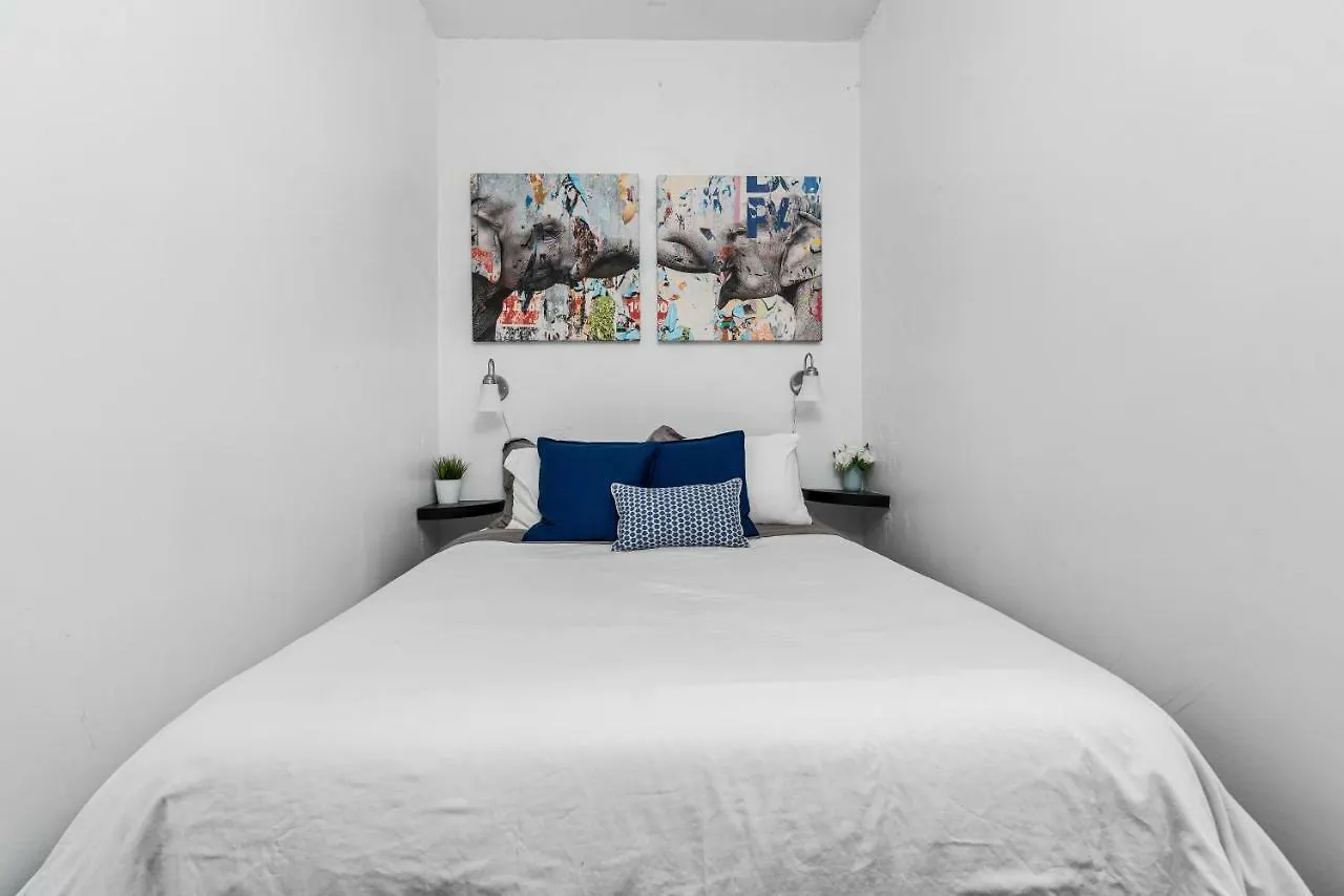 Cloverleaf Apartment - Perfectly Located Near Restaurants, Shops, & Sites New York United States